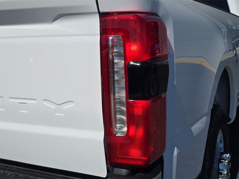 New 2026 Ford F350 XLT w/ 360-Degree Camera Package image 7