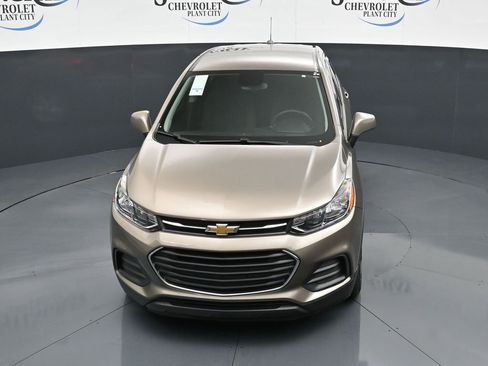 Used 2021 Chevrolet Trax LS w/ Tint and Cruise Package image 10