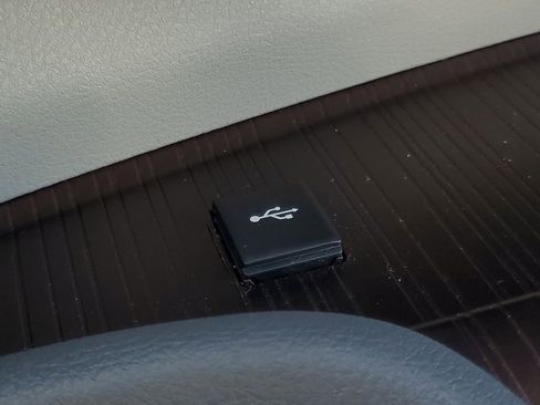 Used 2023 Toyota Sienna LE image 19