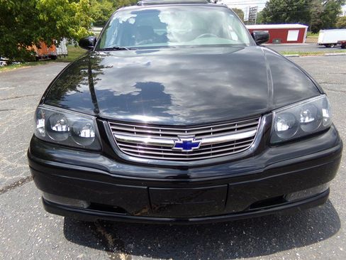 Used 2004 Chevrolet Impala SS w/ Preferred Equipment Group FWD image 3