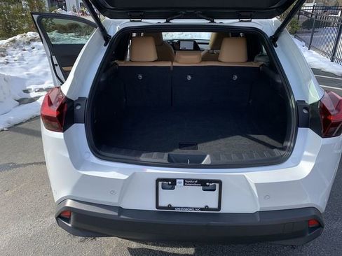 Used 2025 Lexus UX 300h FWD image 34