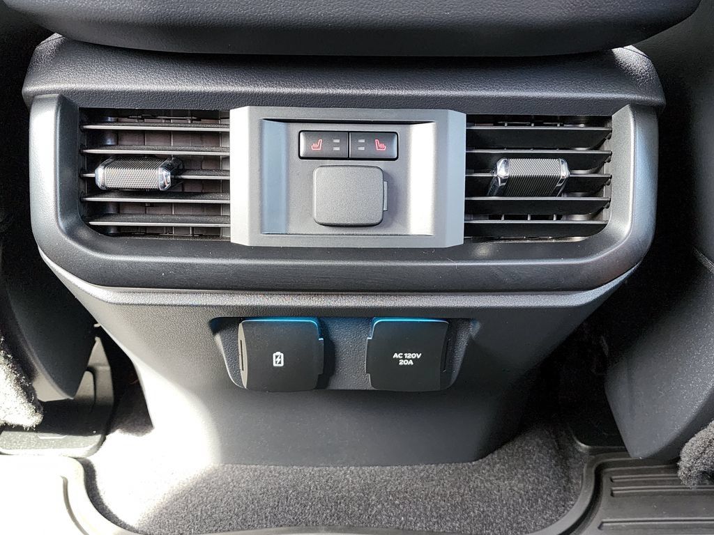 Used 2025 Ford F150 Raptor AWD/4WD image 18