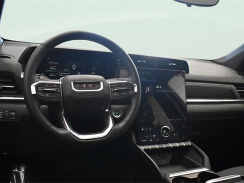 Used 2025 GMC Terrain Elevation w/ Technology Package II image 25