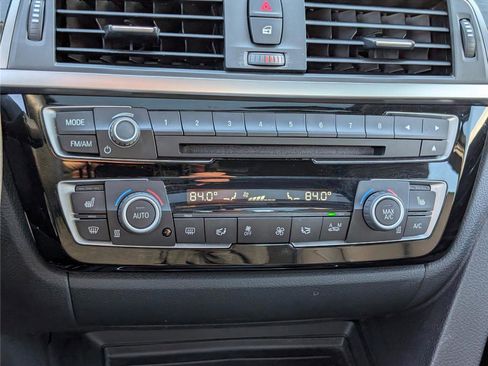 Used 2017 BMW 320i Sedan image 27