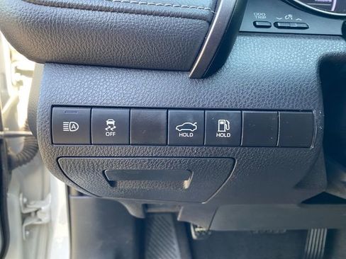 Used 2023 Toyota Camry SE FWD image 18