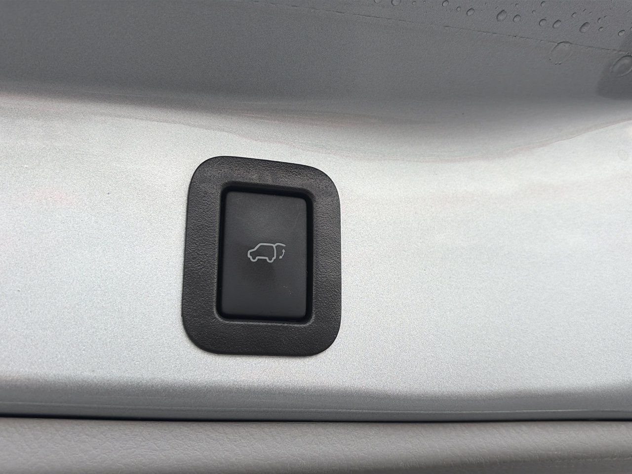 Used 2018 Toyota Highlander XLE FWD image 32