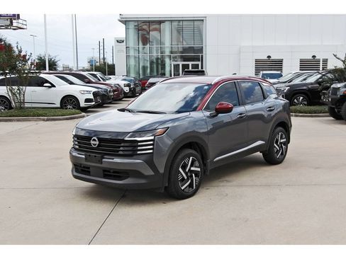 Used 2026 Nissan Kicks SV FWD image 3