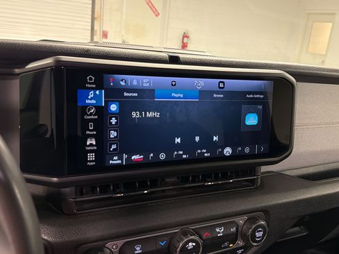 Used 2024 Jeep Wrangler Unlimited Sport AWD/4WD image 18
