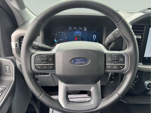 Used 2025 Ford F150 XLT AWD/4WD image 17