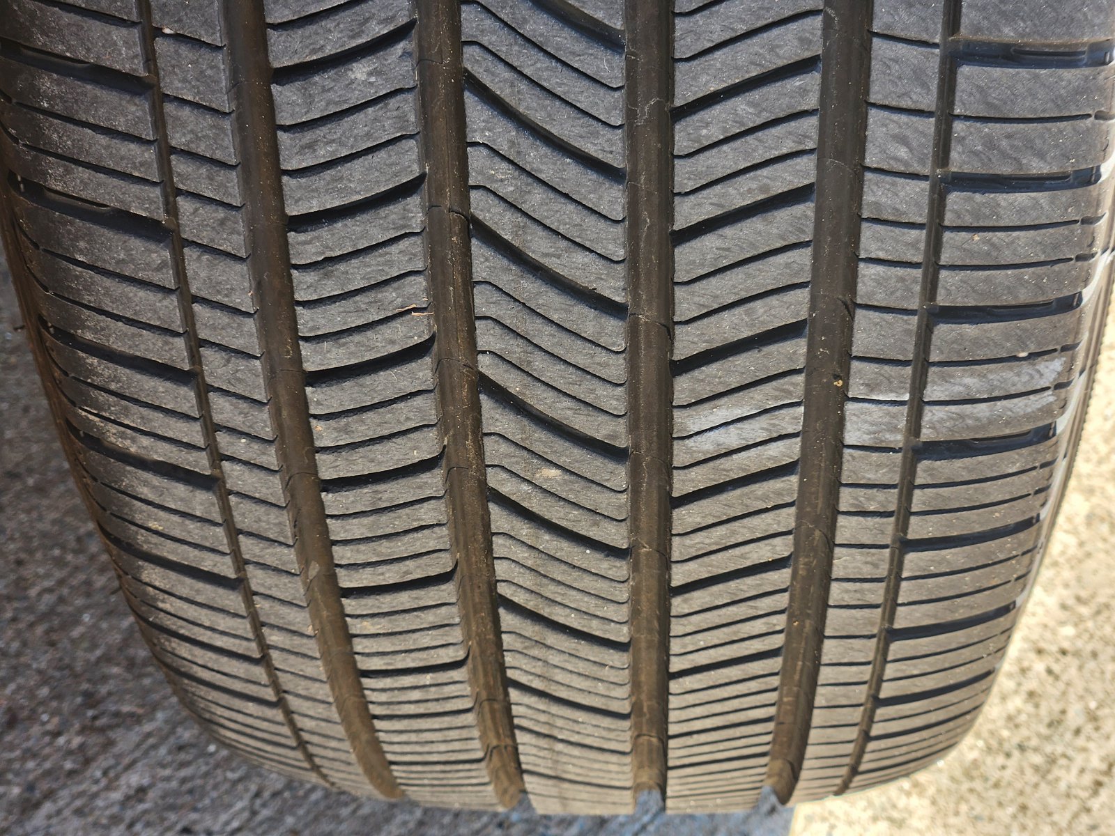 Used 2026 Ford Explorer Platinum RWD image 15