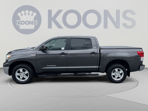 Used 2012 Toyota Tundra 4x4 CrewMax w/ SR5 Pkg image 2