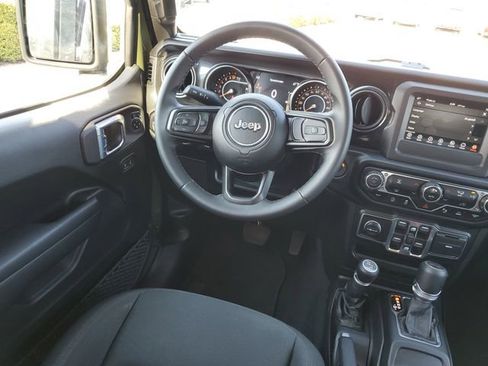 Used 2021 Jeep Wrangler Unlimited Sport AWD/4WD image 7