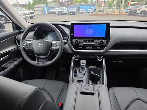 New 2026 Toyota Grand Highlander AWD Hybrid image 23