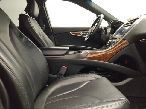 Used 2017 Lincoln MKX Reserve w/ Luxury Package image 21