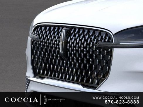 New 2026 Lincoln Aviator AWD image 17