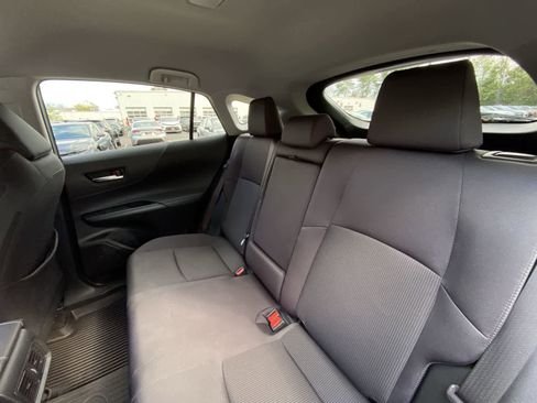 Used 2023 Toyota Venza LE AWD/4WD image 25
