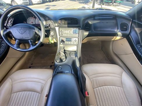 Used 2001 Chevrolet Corvette Coupe w/ Preferred Equipment Group2 image 15