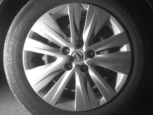 Used 2025 Nissan Sentra S FWD image 18