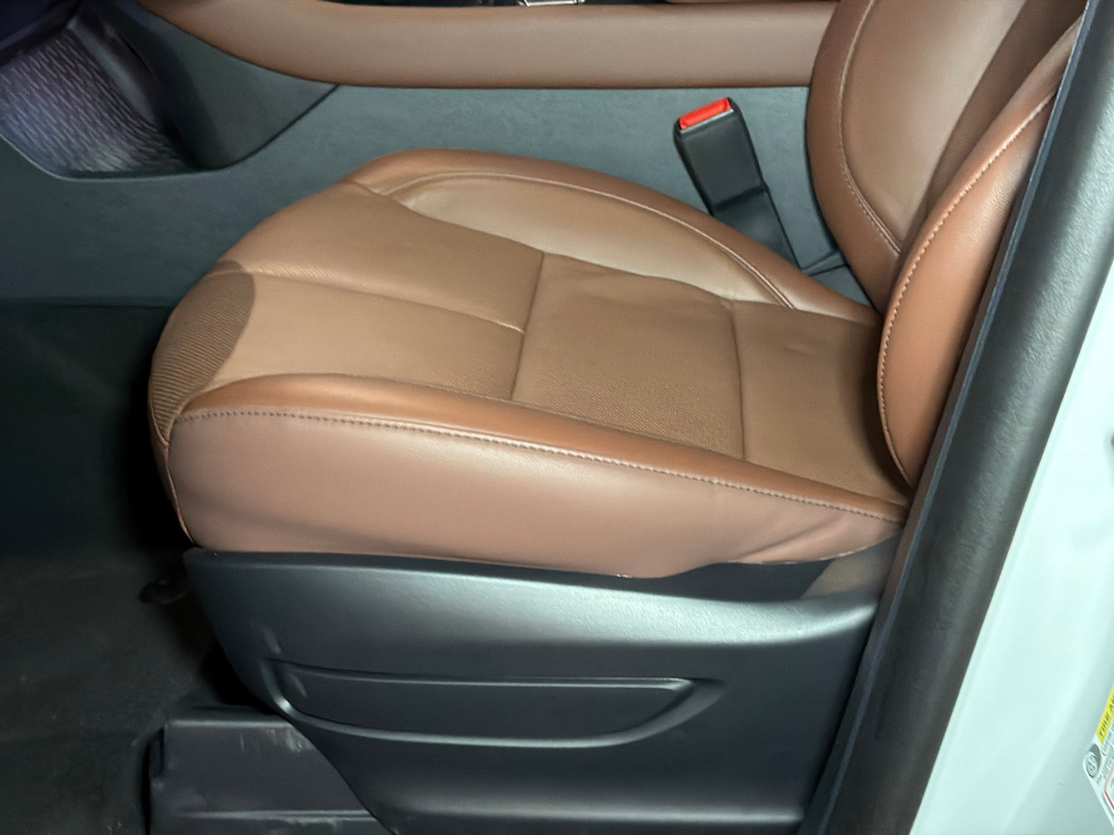 New 2027 Lincoln Aviator Reserve w/ Jet Appearance Package AWD/4WD image 18
