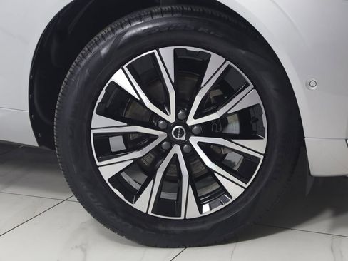 Used 2023 Volvo XC60 B5 Plus w/ Climate Package image 16