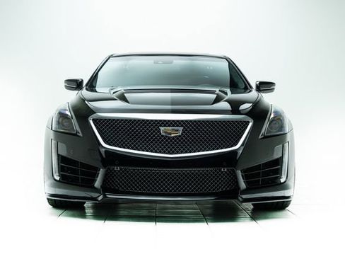 Used 2018 Cadillac CTS V w/ Luxury Package image 6