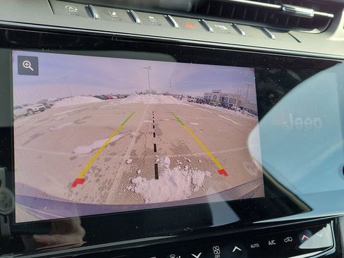 New 2026 Jeep Grand Cherokee Altitude AWD/4WD image 24