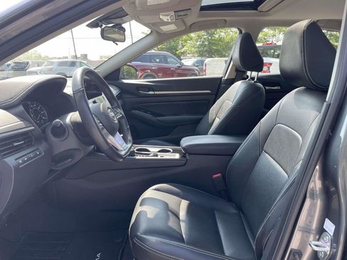 Used 2025 Nissan Altima 2.5 SL AWD/4WD image 15