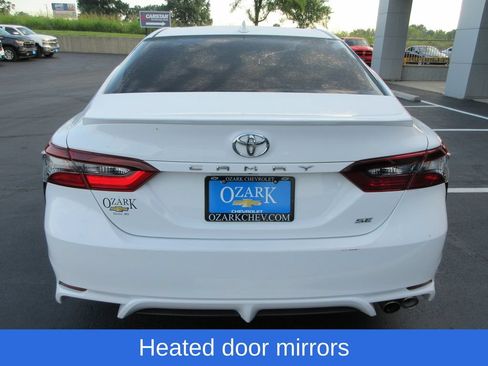 Used 2024 Toyota Camry SE FWD image 4