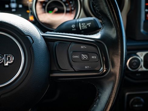 Used 2020 Jeep Gladiator Sport w/ Quick Order Package 24S image 27