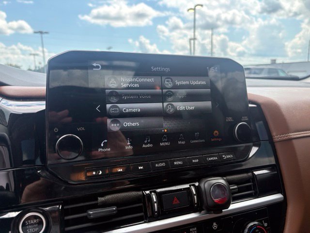 Used 2024 Nissan Pathfinder Platinum AWD/4WD image 19
