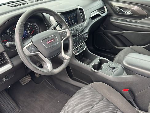 Used 2022 GMC Terrain SLE image 12