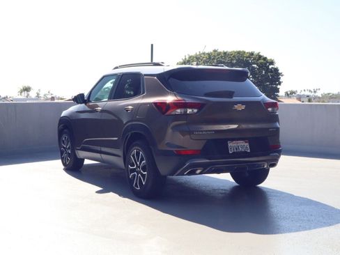 Used 2021 Chevrolet TrailBlazer ACTIV w/ Technology Package image 3