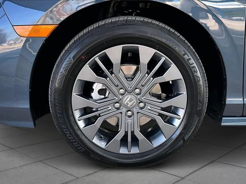 Used 2026 Honda Odyssey Touring image 11
