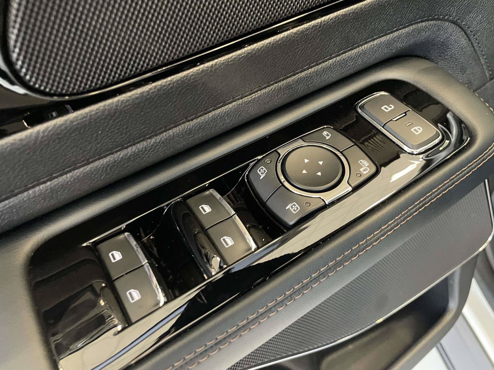 Certified 2026 Lincoln Aviator AWD w/ Jet Appearance Package image 15