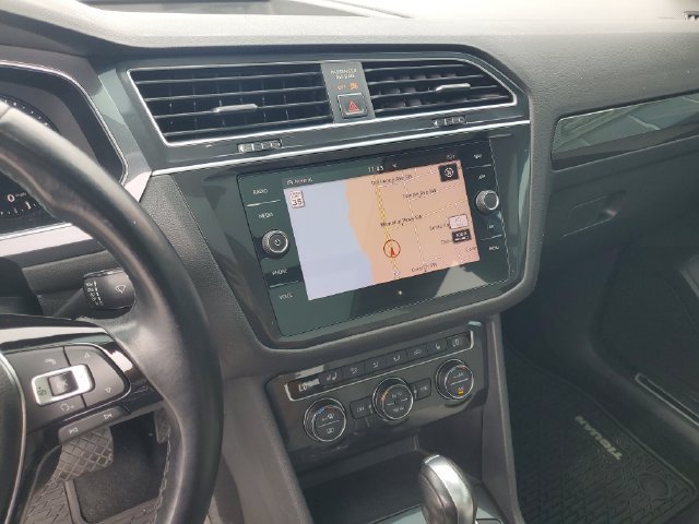 Used 2018 Volkswagen Tiguan SEL Premium AWD/4WD image 14