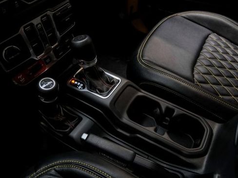 Used 2019 Jeep Wrangler Unlimited Rubicon w/ LED Lighting Group image 60