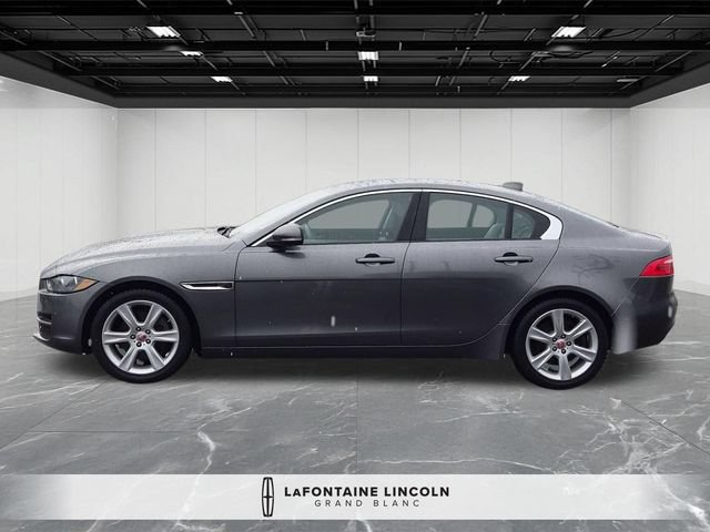 Used 2018 Jaguar XE Premium AWD/4WD image 2