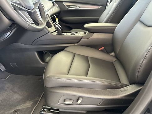 New 2026 Cadillac XT5 Luxury AWD/4WD image 14