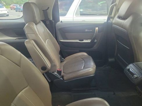 Used 2017 GMC Acadia Limited SLT AWD/4WD image 4