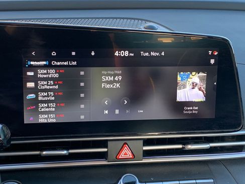 Used 2025 Hyundai Elantra SEL image 21