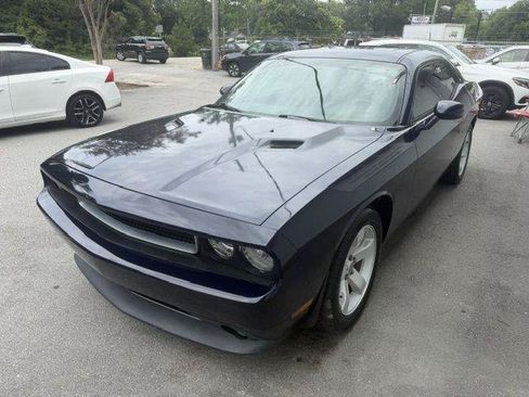 Used 2014 Dodge Challenger SXT Plus RWD image 2