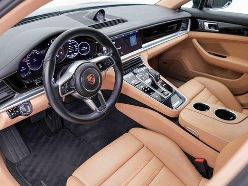 Used 2018 Porsche Panamera image 17