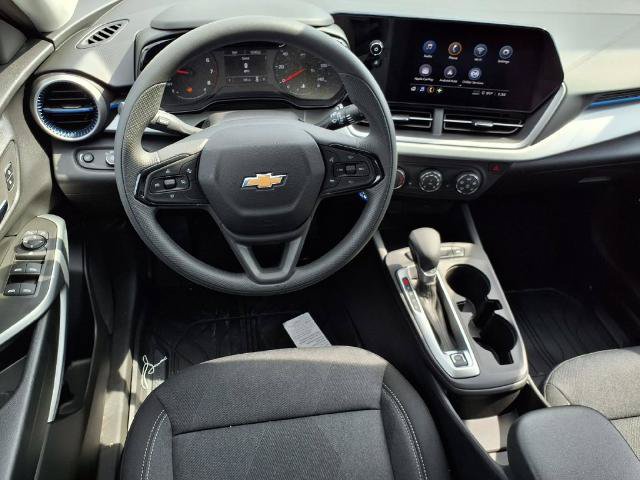 New 2026 Chevrolet Trax LS w/ LS Convenience Package FWD image 24