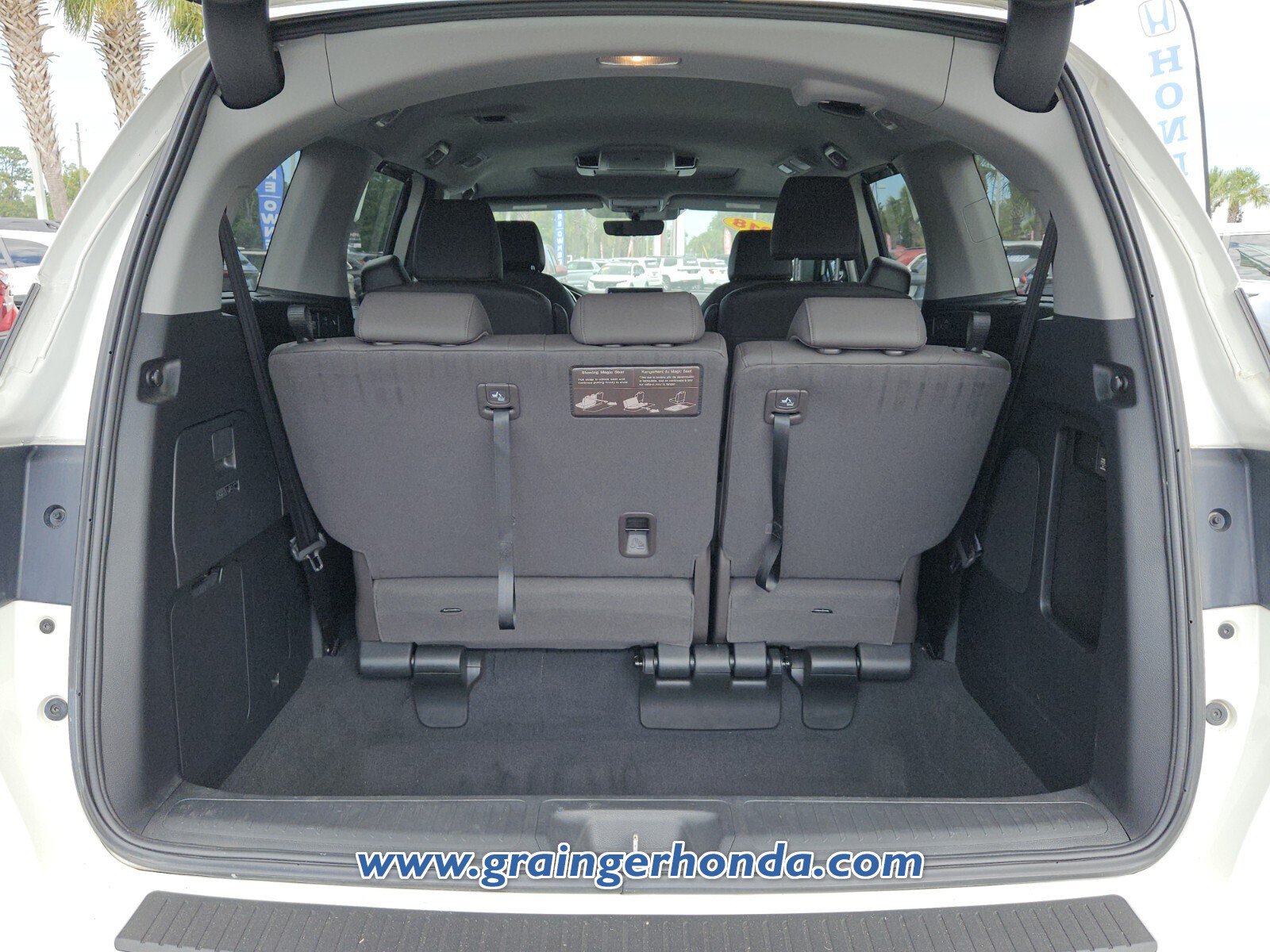 Used 2018 Honda Odyssey Elite image 13