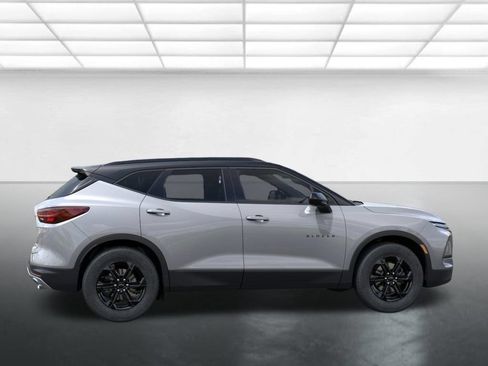 New 2026 Chevrolet Blazer LT w/ Convenience Package FWD image 28