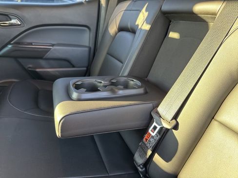 Used 2019 Chevrolet Colorado Z71 image 40