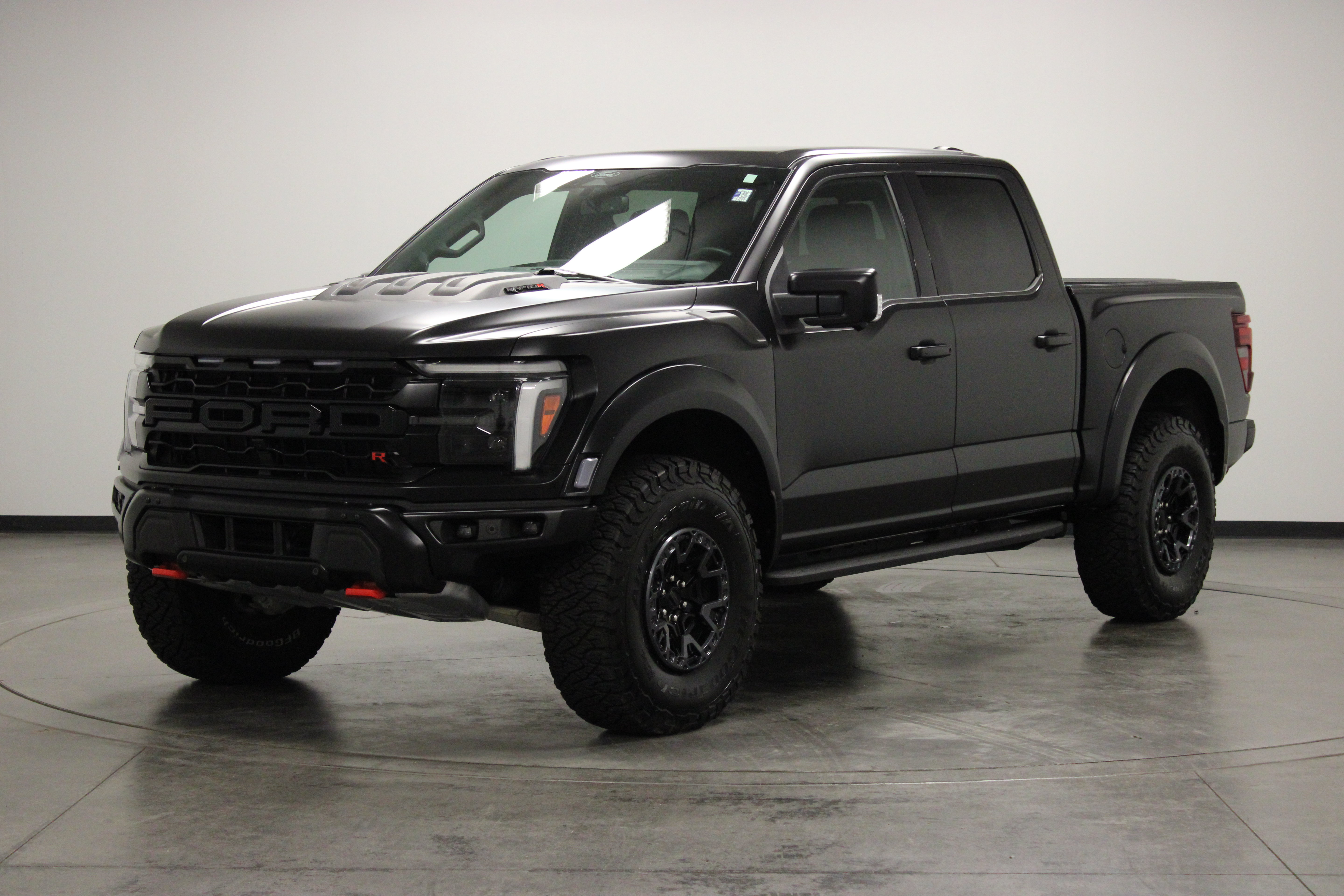 Used 2025 Ford F150 Raptor w/ Equipment Group 803A Raptor R AWD/4WD image 4