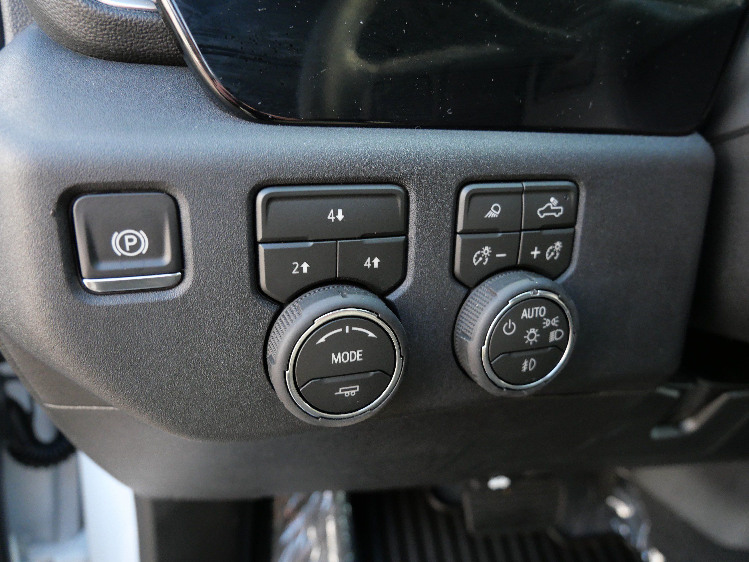 Used 2026 Chevrolet Silverado 3500 LT w/ Trail Boss Package AWD/4WD image 28