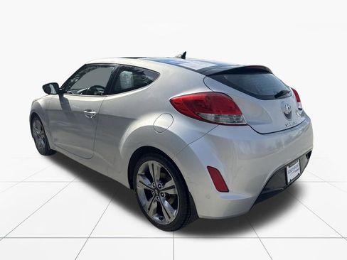 Used 2016 Hyundai Veloster w/ Option Group 02 image 6