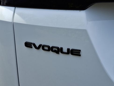 Used 2025 Land Rover Range Rover Evoque S AWD/4WD image 28